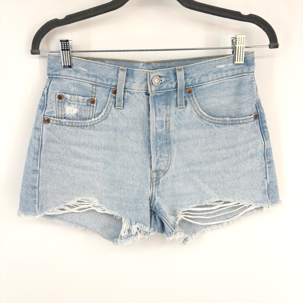 501 Original Fit High Rise Women's Shorts Size 25 Cut‎ Off Shorts Light Wash